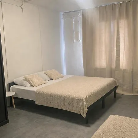 Carlsbad Wellness & Bed and breakfast *